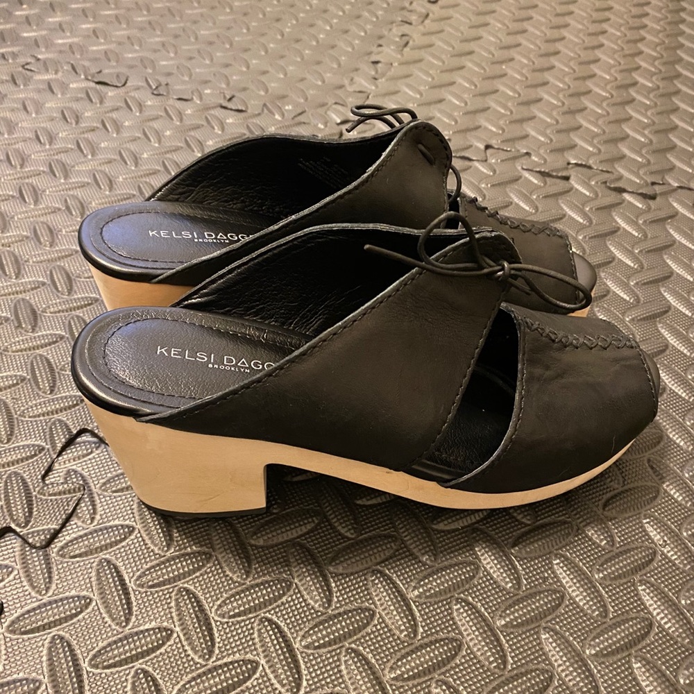 Kelsi Dagger Brooklyn black leather clog